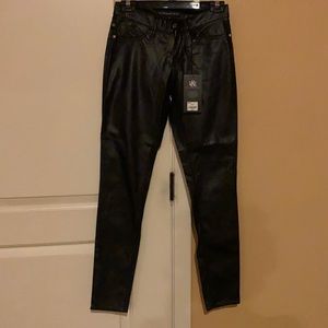 Black faux leather leggings/jean